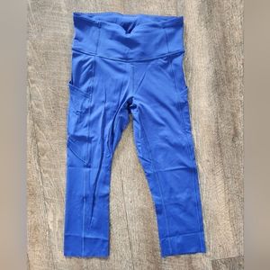 Lululemon size 6 fast and free capris larkspur